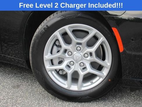 Used 2025 Dodge Charger R/T w/ Quick Order Package 25M R/T image 7