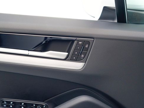 New 2026 Porsche Cayenne E-Hybrid Coupe image 25