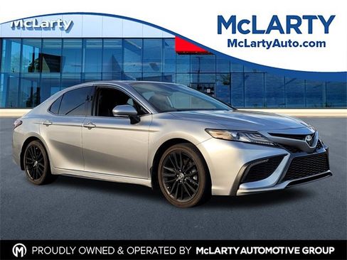 Used 2023 Toyota Camry XSE image 1
