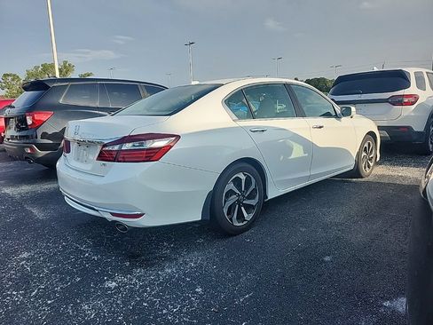 Used 2017 Honda Accord EX-L image 3