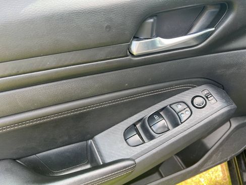 Used 2020 Nissan Altima 2.5 S FWD image 11