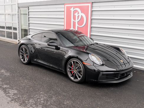 Used 2020 Porsche 911 Carrera 4S image 40