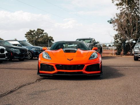 Used 2019 Chevrolet Corvette ZR1 RWD image 2