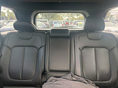 Used 2025 Jeep Grand Cherokee Limited w/ Black Appearance Package image 11