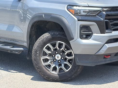 Used 2023 Chevrolet Colorado Z71 w/ Z71 Convenience Package 2 AWD/4WD image 6