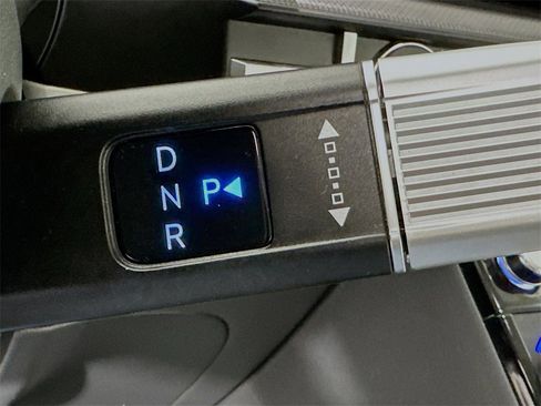 Used 2025 Hyundai Santa Fe SEL image 17