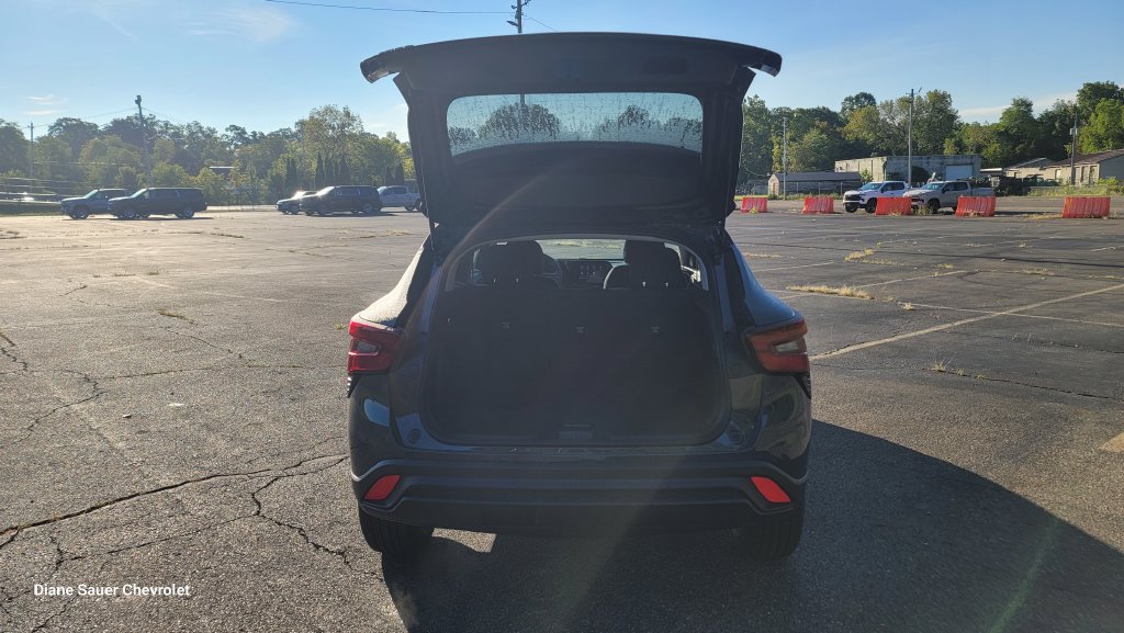 New 2026 Chevrolet Trax LS w/ LS Convenience Package FWD image 11