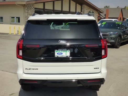New 2026 Ford Expedition Max Platinum w/ Stealth Performance Package AWD/4WD image 4