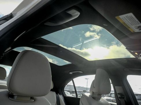 Used 2026 Mercedes-Benz C 300 4MATIC Sedan image 21