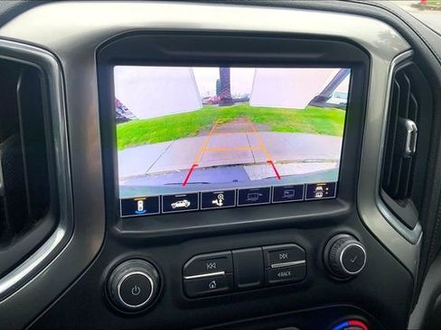 Used 2021 Chevrolet Silverado 1500 LT Trail Boss w/ Convenience Package II image 21