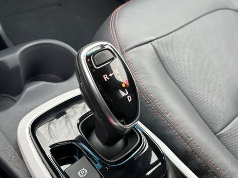 Used 2020 Chevrolet Bolt Premier w/ Infotainment Package image 31