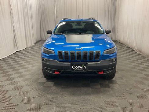 Used 2019 Jeep Cherokee Trailhawk w/ Cold Weather Group AWD/4WD image 10