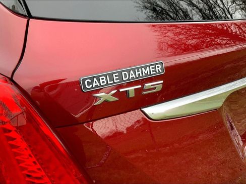 Used 2018 Cadillac XT5 Platinum w/ Driver Assist Package AWD/4WD image 31