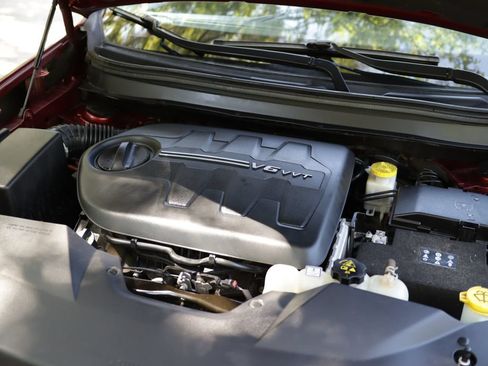 Used 2020 Jeep Cherokee Limited AWD/4WD image 34