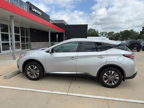 Used 2017 Nissan Murano SL AWD/4WD image 2