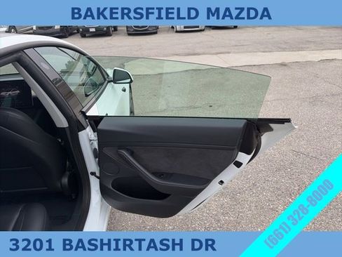 Used 2023 Tesla Model 3 Standard Range image 16