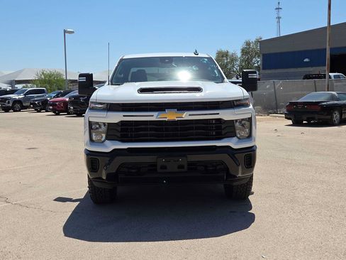 Used 2024 Chevrolet Silverado 2500 Custom w/ Custom Value Package AWD/4WD image 3