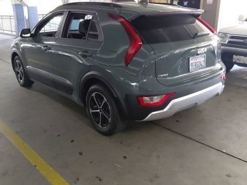 Certified 2023 Kia Niro EX FWD image 4