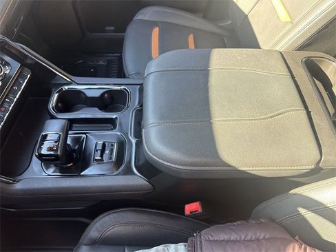 Used 2024 GMC Sierra 1500 AT4 w/ Technology Package image 20