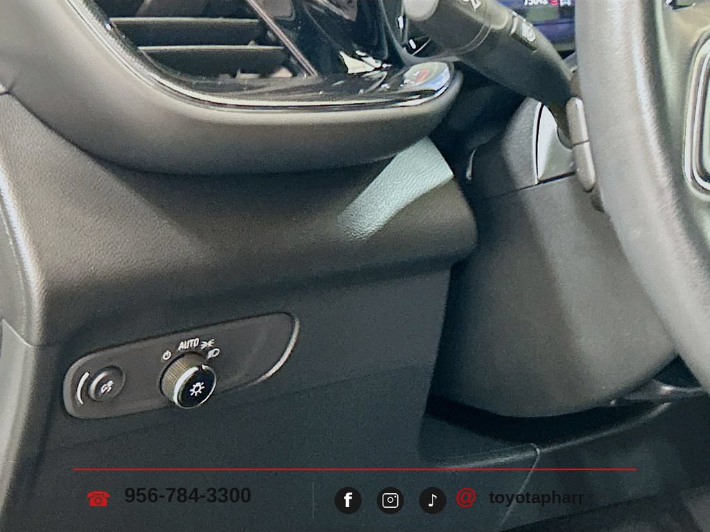 Used 2023 Buick Envision Preferred w/ Sport Touring Package AWD/4WD image 9
