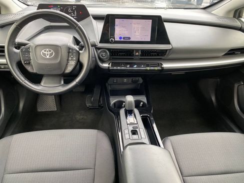 Used 2024 Toyota Prius LE FWD image 4