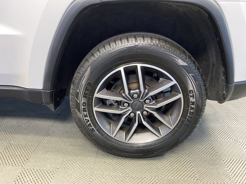 Certified 2022 Jeep Grand Cherokee Limited image 35