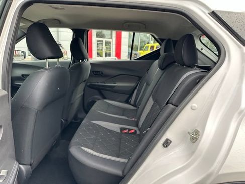 Used 2020 Nissan Kicks S FWD image 15