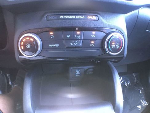 Used 2022 Ford Escape S image 18