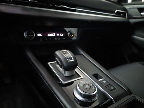 Used 2022 Mitsubishi Outlander ES image 17