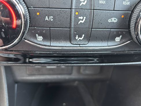 Used 2023 Buick Encore GX Preferred w/ Cold Weather Comfort Package AWD/4WD image 28