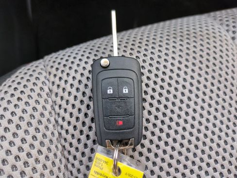 Used 2017 Chevrolet Equinox LT FWD image 25