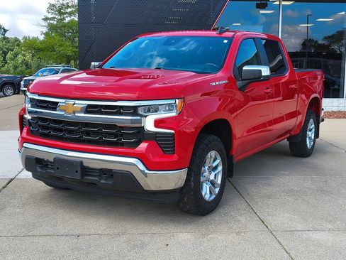 Used 2023 Chevrolet Silverado 1500 LT AWD/4WD image 1