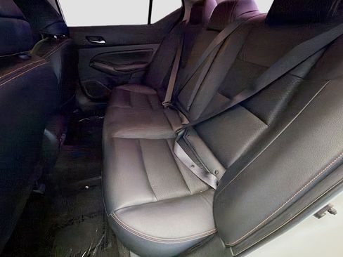 Used 2022 Nissan Altima 2.5 SR w/ Midnight Edition Package AWD/4WD image 13