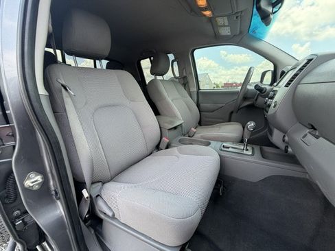 Used 2019 Nissan Frontier SV w/ Value Truck Package RWD image 9
