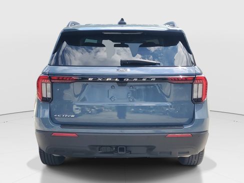 Used 2025 Ford Explorer Active RWD image 4