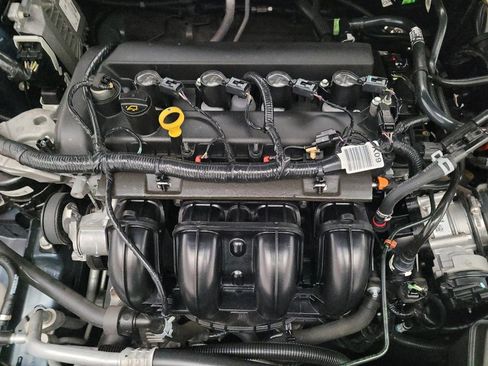 Used 2019 Ford Fusion SE FWD image 30
