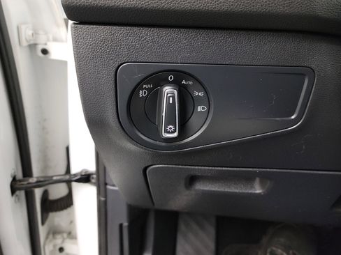 Used 2019 Volkswagen Tiguan SEL Premium w/ 3rd Row Seat Package image 32