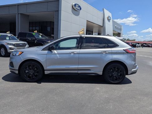 Used 2022 Ford Edge SE w/ Black Appearance Package AWD/4WD image 8