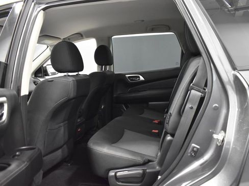 Used 2020 Nissan Pathfinder S AWD/4WD image 30