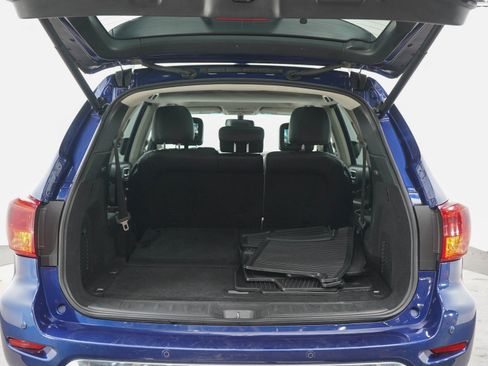 Used 2020 Nissan Pathfinder Platinum AWD/4WD image 17