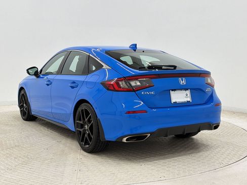 Used 2023 Honda Civic Sport Touring image 3