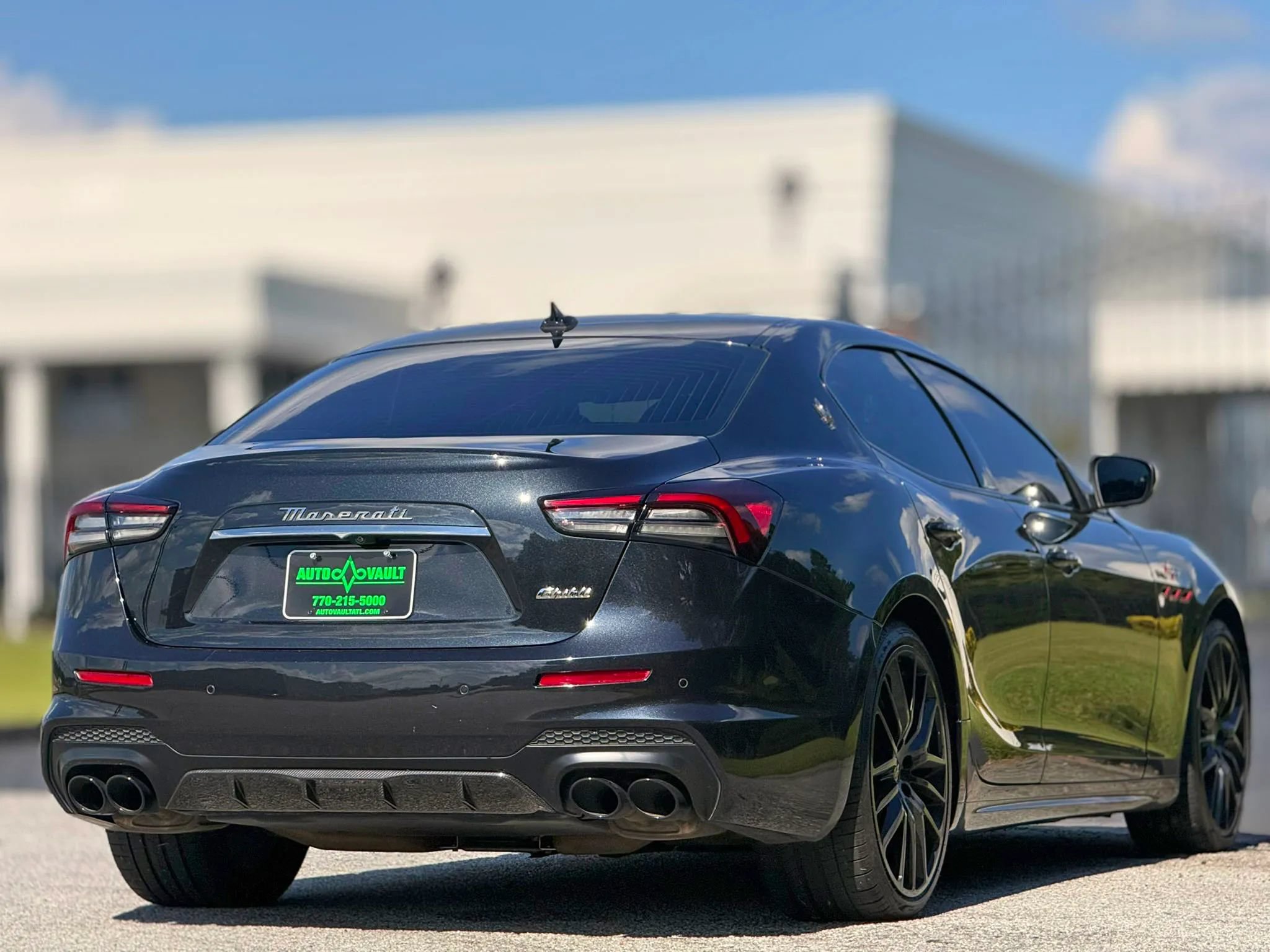 Used 2022 Maserati Ghibli Trofeo RWD image 9