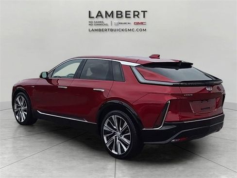 Used 2025 Cadillac Lyriq Luxury w/ LPO, Floor Liner Package image 8