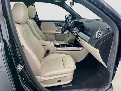 Certified 2023 Mercedes-Benz EQB 300 4MATIC image 19