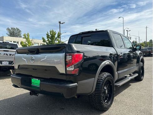 Used 2020 Nissan Titan Platinum Reserve w/ Moonroof Package AWD/4WD image 8