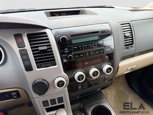 Used 2008 Toyota Sequoia SR5 w/ Moonroof & Roof Rack Pkg RWD image 16