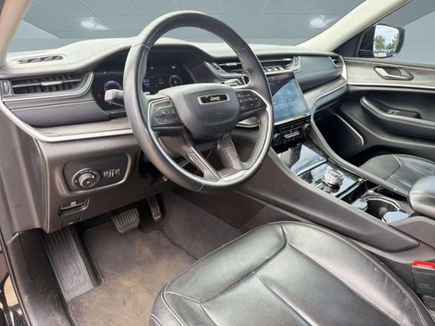 Used 2022 Jeep Grand Cherokee L Limited AWD/4WD image 4