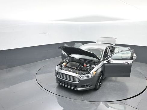 Used 2014 Ford Fusion SE w/ Equipment Group 202A image 36