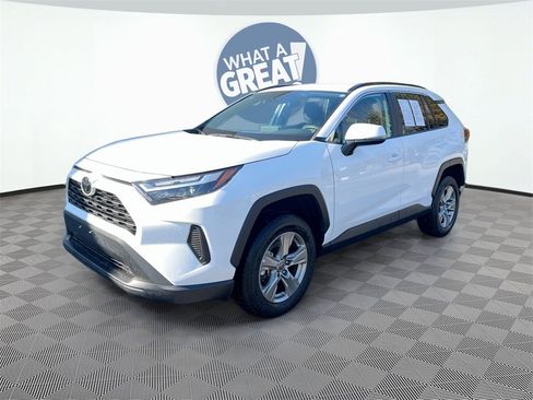 Used 2024 Toyota RAV4 XLE image 3
