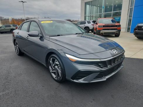 Used 2024 Hyundai Elantra SEL w/ Convenience Package image 8